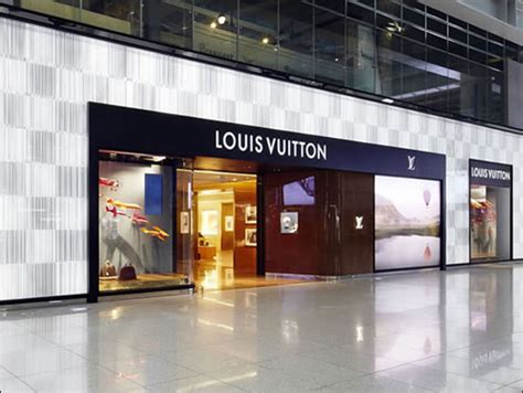 gatwick airport louis vuitton|gatwick airport south terminal shops.